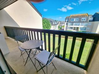 Appartement 4 personnes près de la mer avec terrasse et parking - FR-1-746-34 - Courseulles-sur-Mer - 4