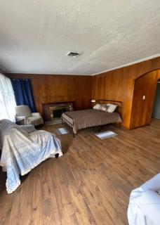 Spacious Renovated Ranch Retreat - Tackett Creek - 6
