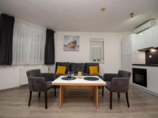 Villa Tomi - Standard One Bedroom Apartment 8 - Trogir - 6