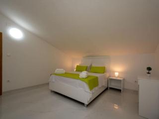 Villa Tomi- Classic Double Room With Sea View 9 - Trogir - 2