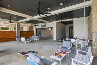 The 565 Villa with Concierge Services - Kingsland - 2