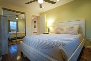 5•Star Fave CapeCodStyle Gem with Bedroom on Main - New Britain - 5