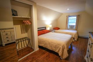 5•Star Fave CapeCodStyle Gem with Bedroom on Main - New Britain - 3