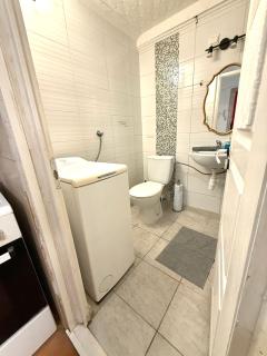 FREE AIRCONDITIONER ANNA Authentic Apartment with FREE COFFEE next the Synagogue - 4
