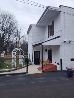 KNR Beauty Living Quarters, LLC - Carlisle - 3