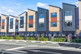 Fantastic Favona Style and Luxury 3 BR and 2 Bath - Auckland - 3