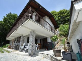 Chalet in Trarego with Lake Maggiore View, cleaning included - Trarego Viggiona - 0