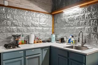 2 Rustic Historic Hico Cabin Glamping Near Fossil Rim & Dinosaur World by Vacation Your Way - 5