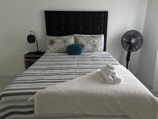 Peaceful Villa - Black River - 4