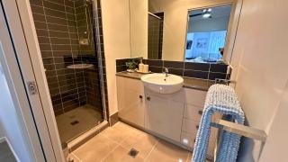 Sienna Rise - Walk to Westfield sleeps 6 North Lakes - 1