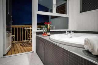 Silverwood Luxury Lodge Resort - Perth - 7