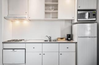 Bright 1-Bed Apartment Steps from Collins Street - Melbourne - 8