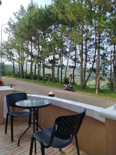 Puncak azoul villa - Cinengangirang - 4