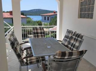 Cozy Seaview Retreat A & M Apartments - Pirovac (Slosella) - 5
