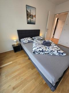 Central Innsbruck Apartment - 1