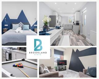 Modern 4 BR in Salford with Wi-Fi - Manchester - 0