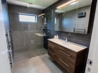 Bay Vista Beauty - Pohara - 4