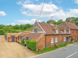 Knyvetts - Uk49665 - North Creake - 0