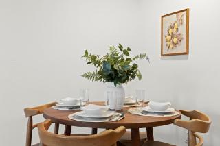 Spacious 2BR Flat near Downtown Royal Oak - 8