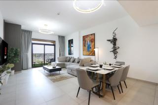 Modern 2BR, Close to Souk Madinat and Waterpark - Dubai - 1