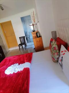 Neo & Ruks Guest Houses parow - - 3