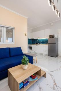 Adorable Modern Guesthouse 2 - Peraia - 1