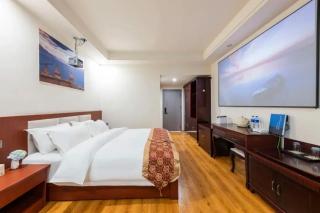 Feng Hui Snow Mountain Resort Hotel Deqin Feilai Temple Branch - Shengping - 9
