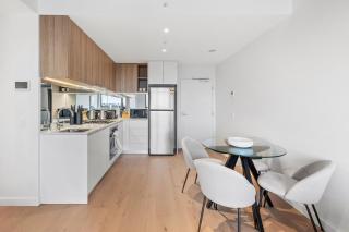 Stunning Southbank 1 bed Free Parking - 8
