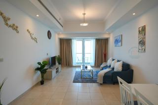 Luxury 2-Bedroom Stay in the Heart of Churchill - 8