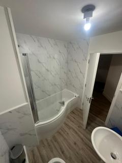 City centre apartment 2 - Cardiff - 4