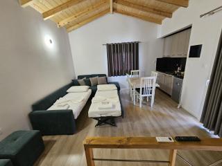 PineSide Rooms - Himare - 6