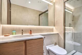 STAY BY LATINEM Luxury 1BR Holiday Home CVG 1803 near Burj Khalifa - Dubai - 4