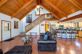 Flagstaff Retreat: Deck Spa Game Room Stunning Views - 2