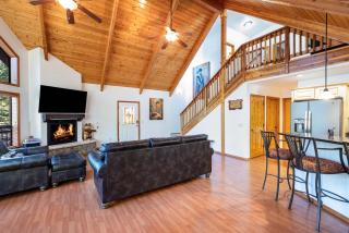 Flagstaff Retreat: Deck Spa Game Room Stunning Views - Flagstaff - 3