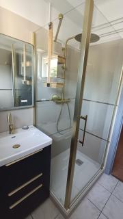 ARLES a 2 pas des rencontres de la PHOTOGRAPHIE ,Appartement refait completement a neuf , pour 4 personnes - Arles - 6