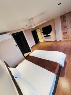 Hotel Presidency - Surat - 5
