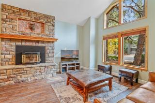 Bluebird Song Prime Flagstaff Location Outdoor Retreat with Fenced Yard and Firepit - Flagstaff - 5