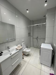 Blanco Apartments - Tirana - 4