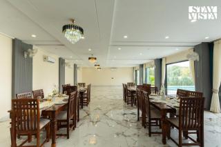 StayVista at Eleganza Villas with BBQ, Lawn, Bonfire - 5