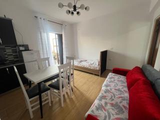 Cozy Corner Apartment - Sarandë - 6