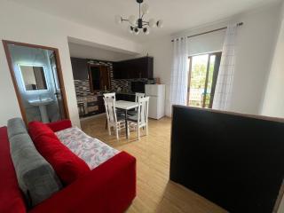 Cozy Corner Apartment - Sarandë - 1