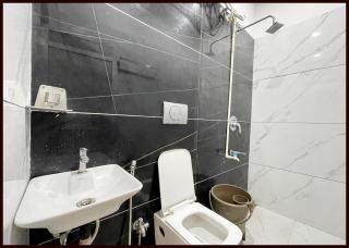 HOTEL G- RESIDENCY Near Shri Mahakaleshwar Jyotirlinga Temple - Railway Station Ujjian - Fully Air Conditioned And Spacious Room - Excellent Service Recommended - Ujjain - 9