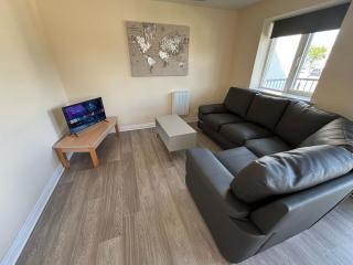 Three Bedroom Apartment Athlone - Athlone - 3