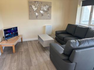 Three Bedroom Apartment Athlone - Athlone - 1