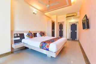 FabHotel Apex Intercontinental - Raja Park - 9