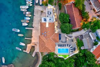 Beachfront Villa Cesarica with Pool - Cesarica - 8