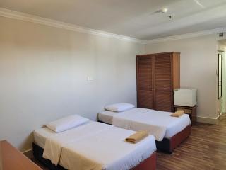 Somerset Hotel - Miri - 4