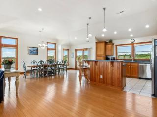 3058 Olive the SunElevatorPool6 Ensuite Bedrms - Southern Shores - 0