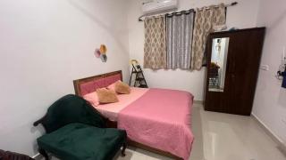 The cozy cabin studio apartments #10 - Mumbai - 4