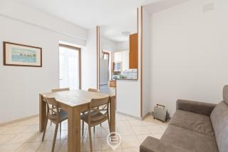 Rockefeller Apartment 1 - 3